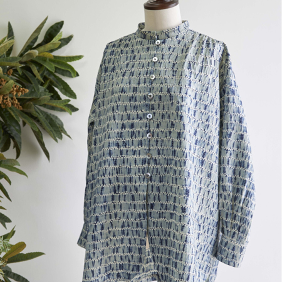 ラウンドヘムブラウス / 絞り染めの着物からの画像